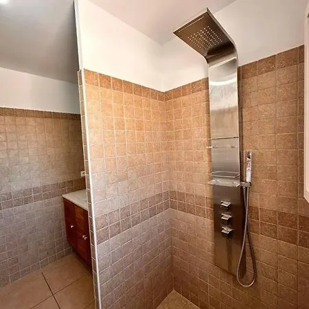 Villa Lion House