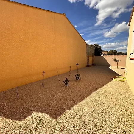 Lion House Villa Saint-Gilles (Gard)